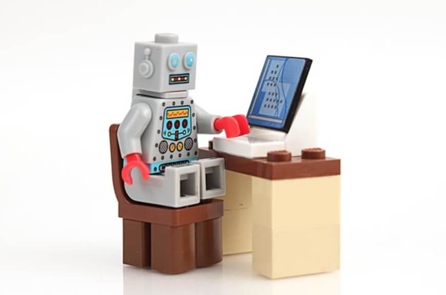 Robot_Chatbots As Health Assistants