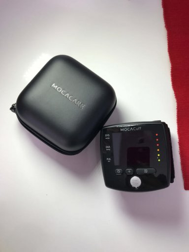 Review Mocacare's MocaCuff Wrist Blood Pressure Monitor - Gearbrain